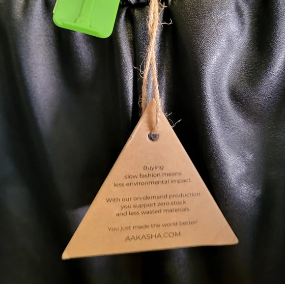 Black Faux Leather Leggings - Picture 4 of 7